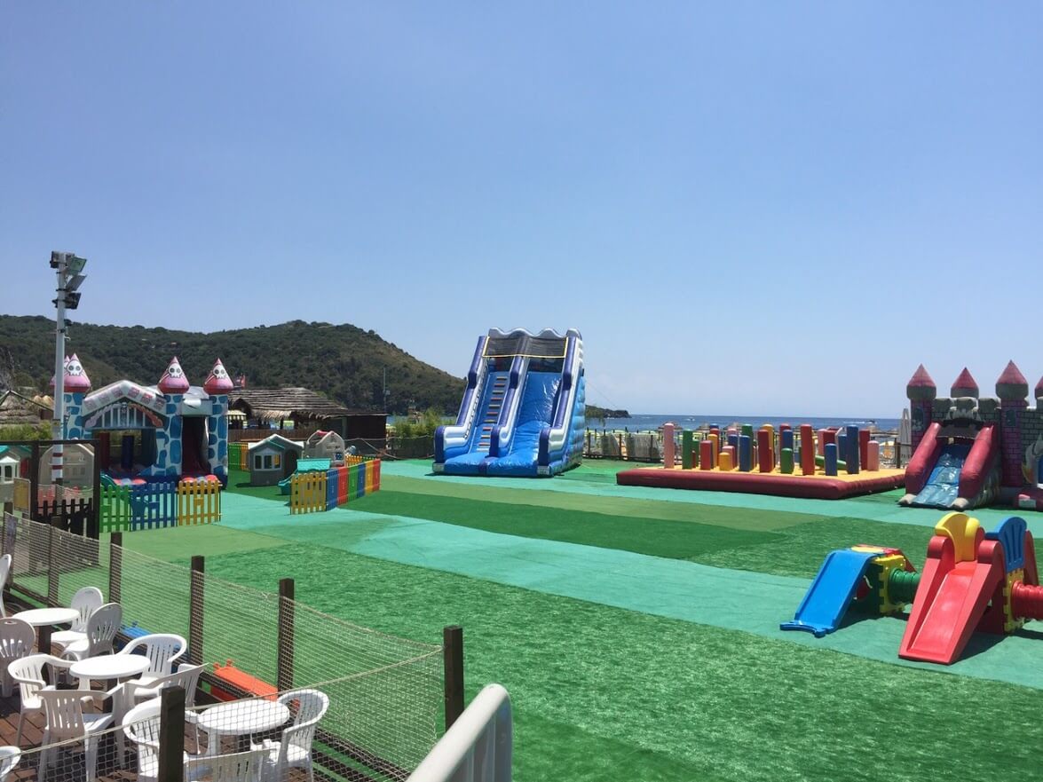 Gonfiabili Personalizzati: Il Successo Del Jump Sea