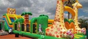 Gonfiabili Giganti e Playground Professionali: Lo Sporting Club Si Affida A Festopolis