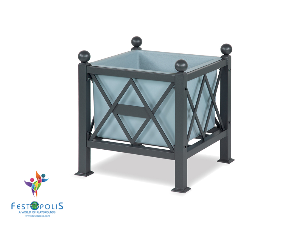 Fioriera Con Contenitore In Vetroresina